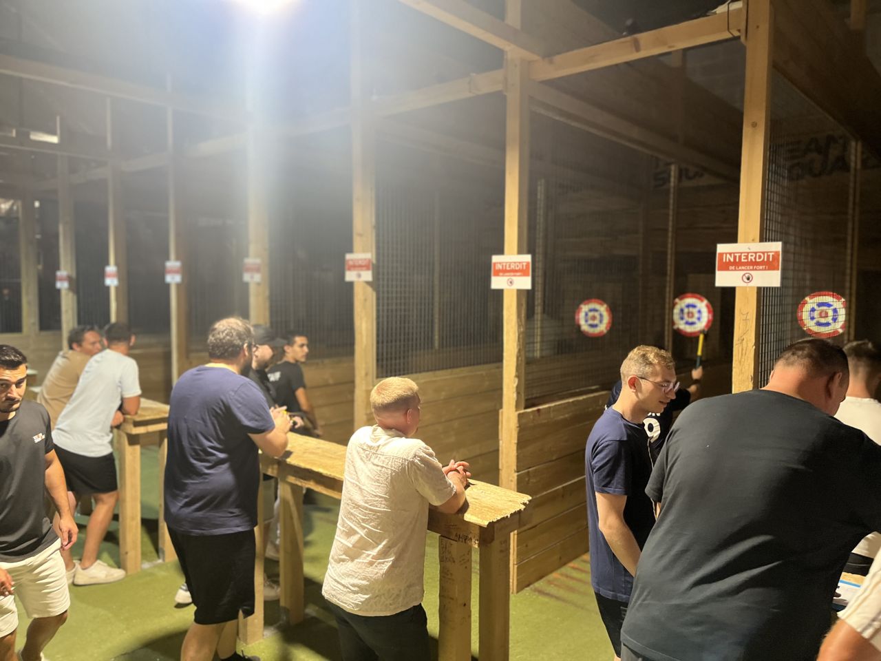 Lancer de hache dans les Hauts-de-France pour un EVG ou un EVJF entre amis