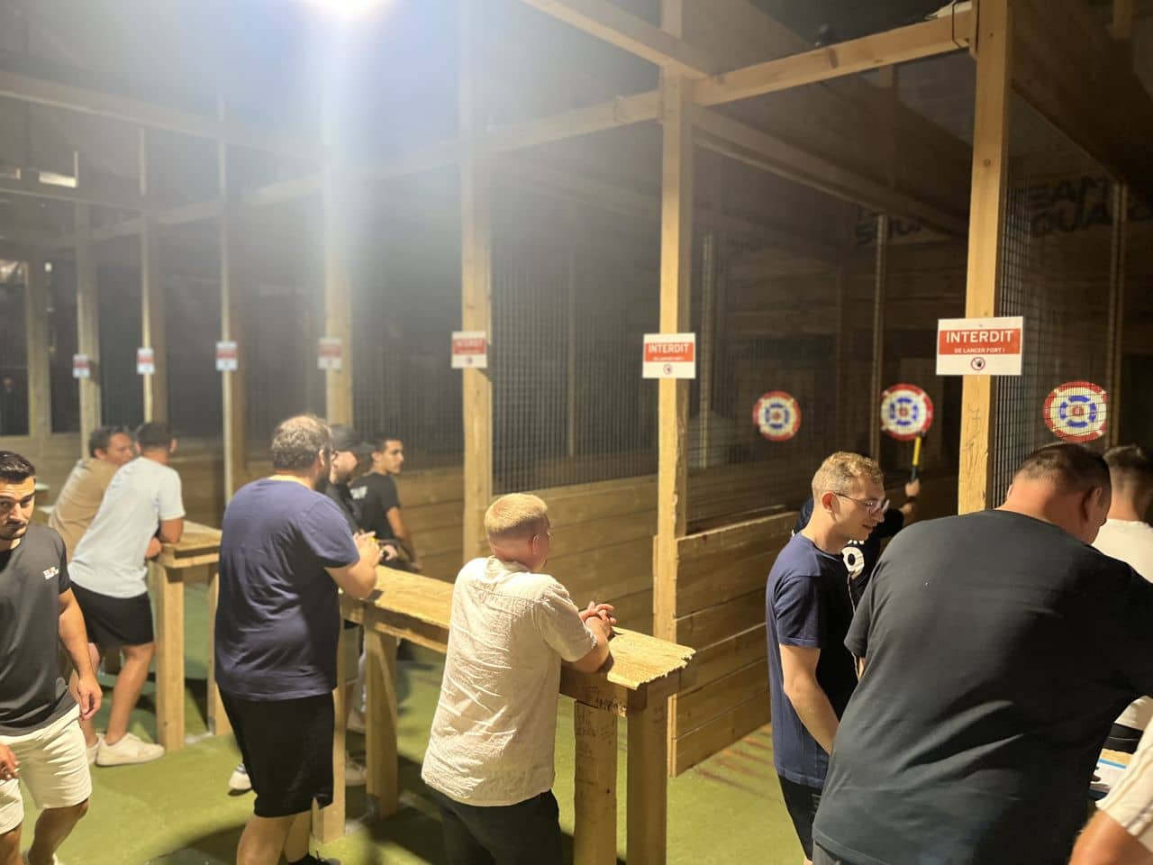 Lancer de hache dans les Hauts-de-France pour un EVG ou un EVJF entre amis